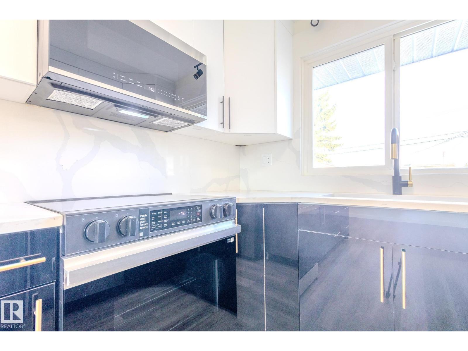 Photo 17 of 10524 134 Av Nw, Edmonton AB