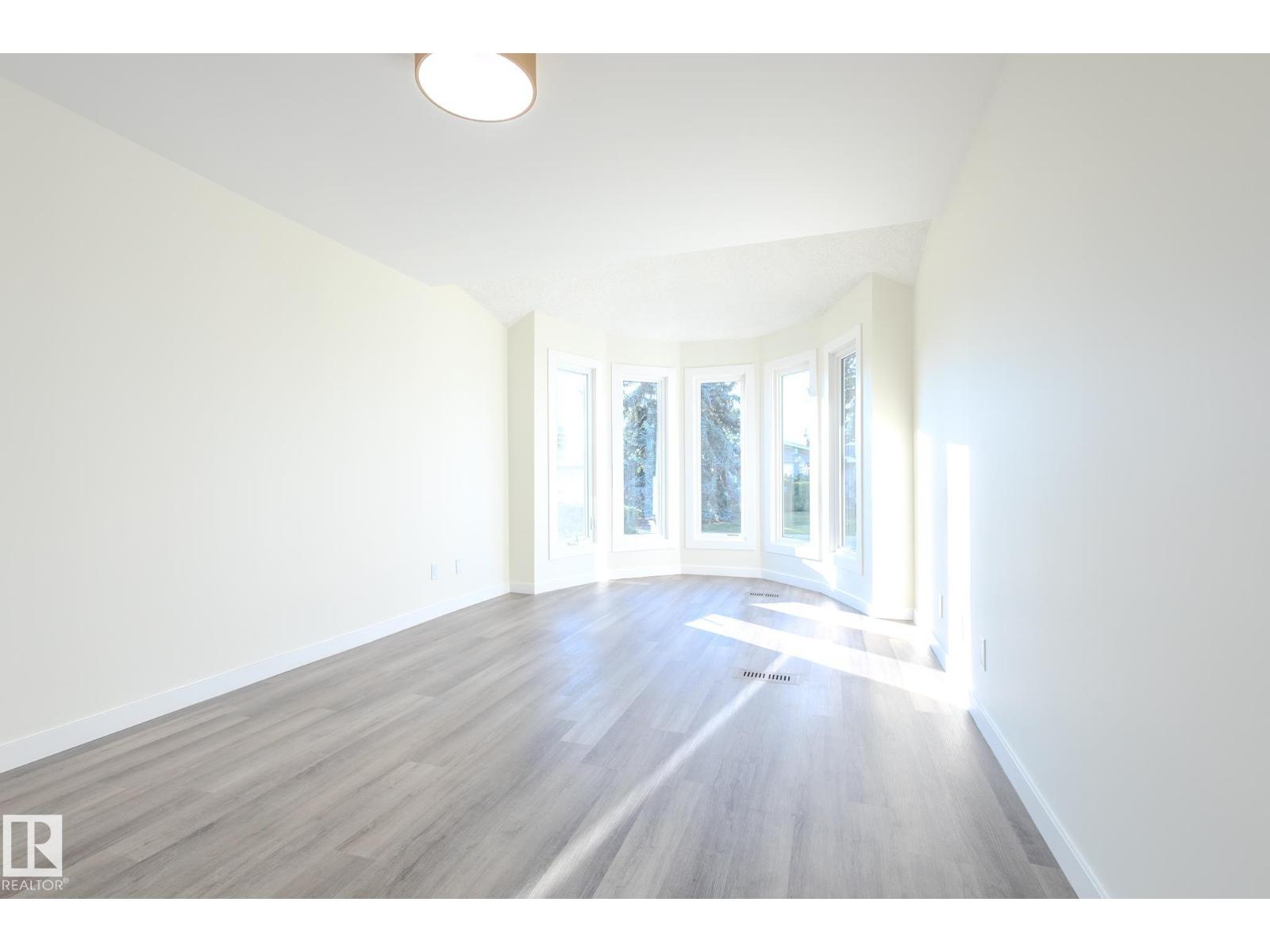 Photo 38 of 10524 134 Av Nw, Edmonton AB