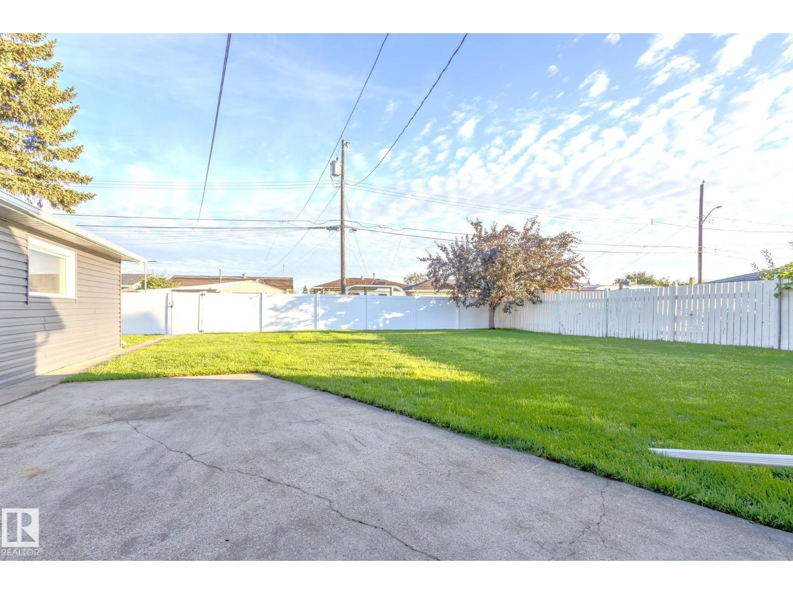 Photo 60 of 10524 134 Av Nw, Edmonton AB
