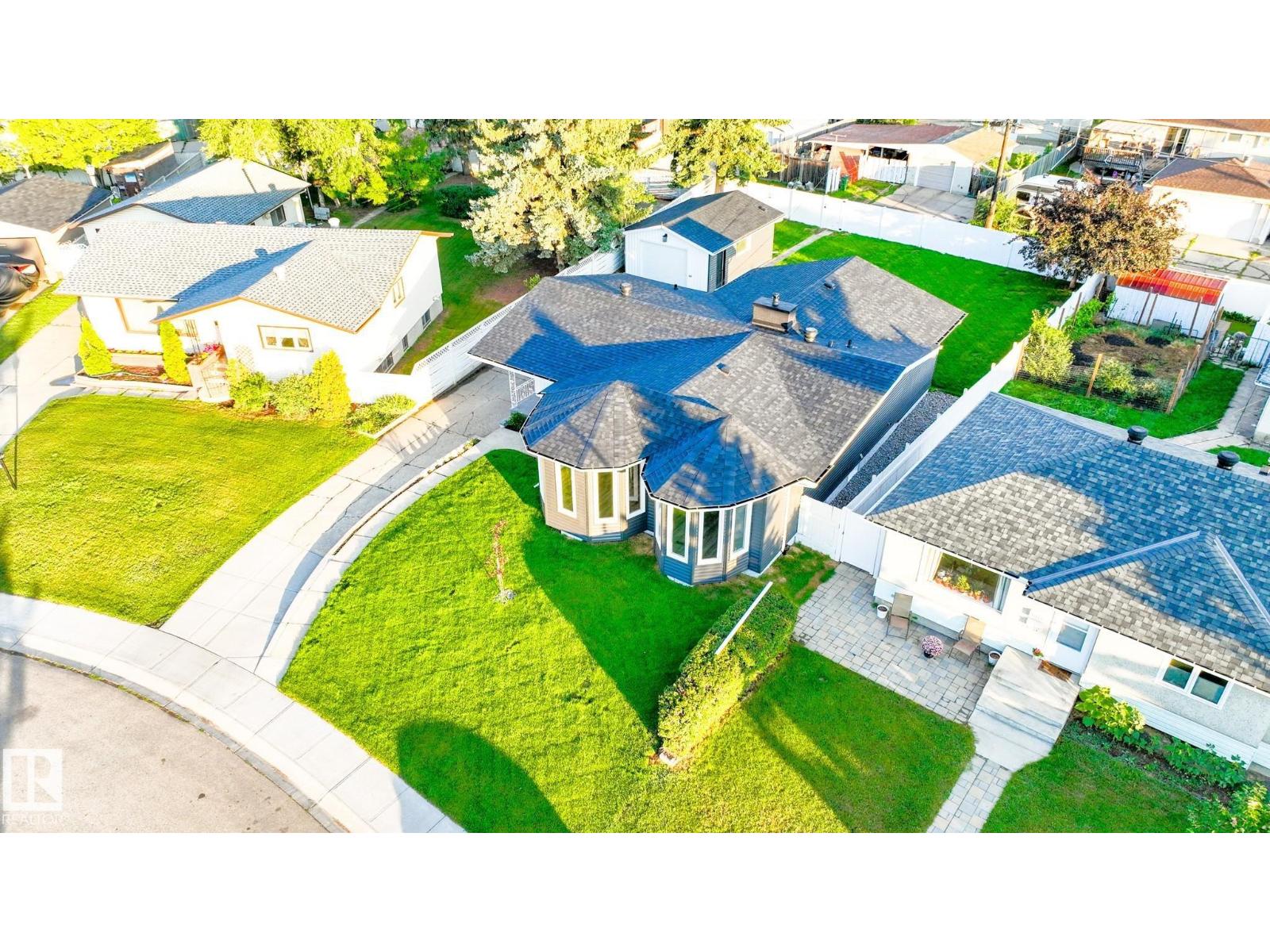 Photo 25 of 10524 134 Av Nw, Edmonton AB