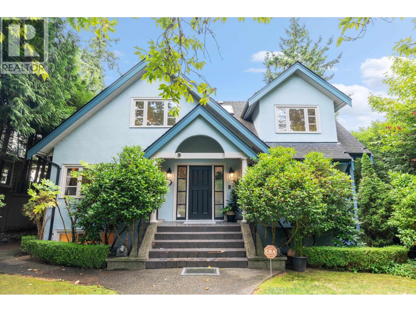 Photo 1 of 3982 W 35th Avenue, Vancouver BC