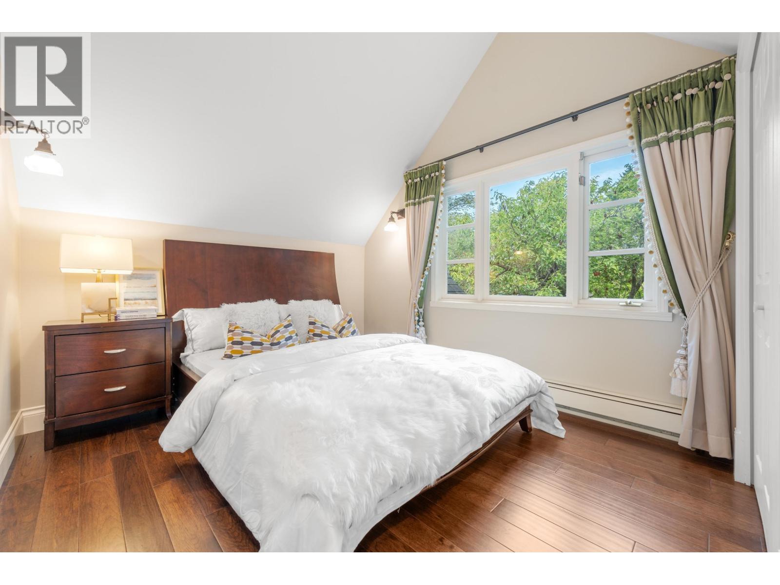 Photo 23 of 3982 W 35th Avenue, Vancouver BC