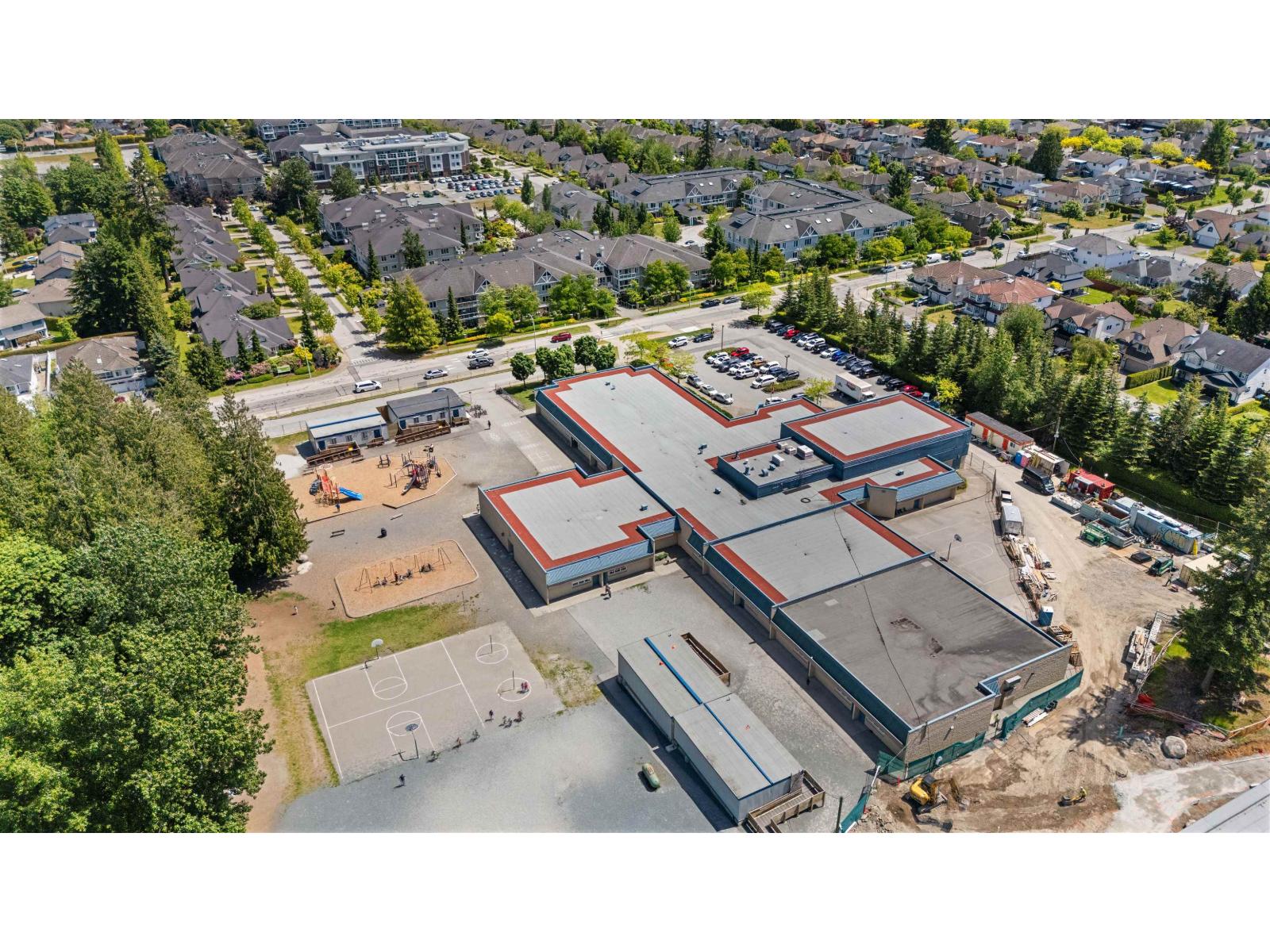 Photo 22 of 9112 156 Street, Surrey BC
