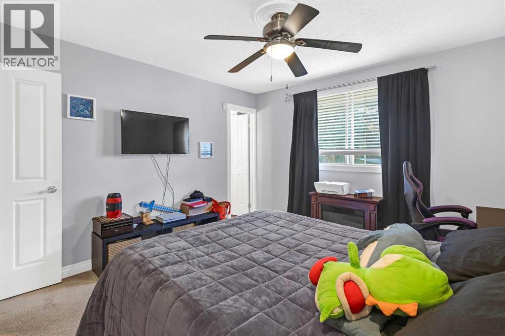 Photo 18 of 687 Brookpark Drive Sw, Calgary AB