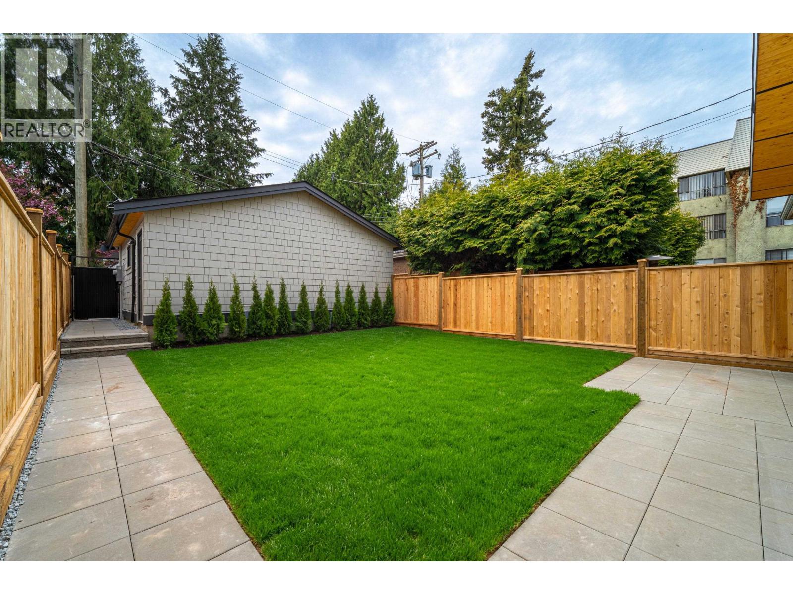 Photo 34 of 968 W 17th Avenue, Vancouver BC