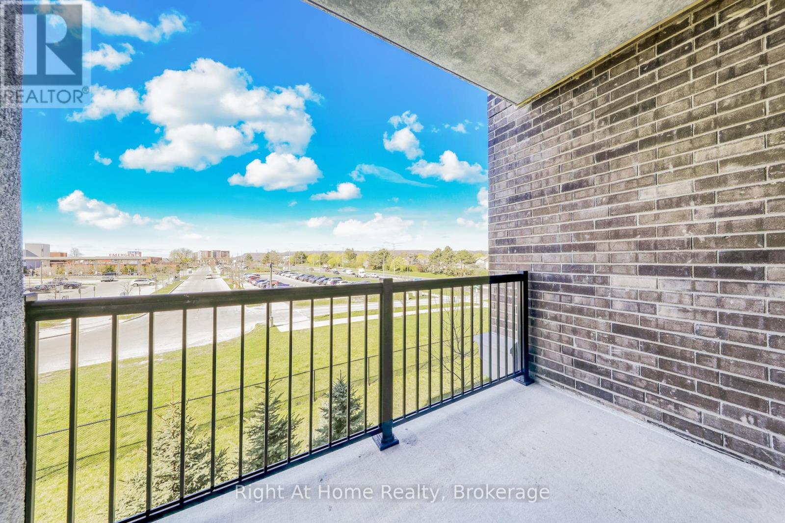 Photo 31 of 307 610 Farmstead Drive, Milton ON