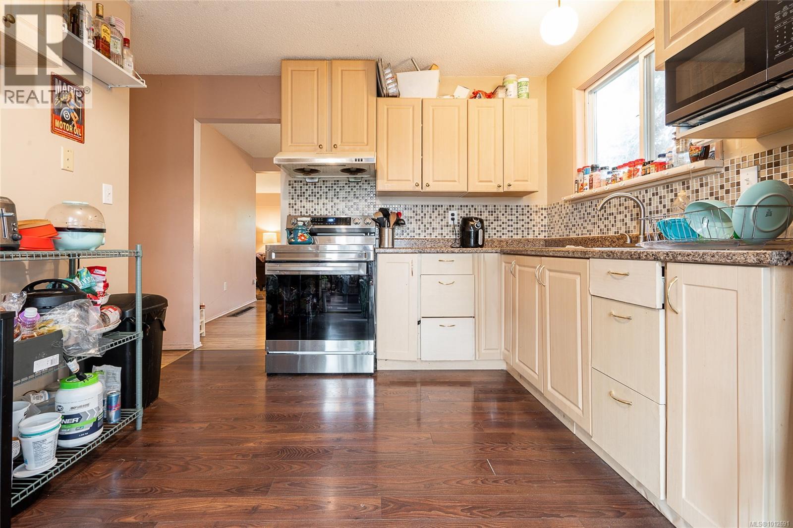Photo 7 of 1819 Feltham Rd, Saanich BC