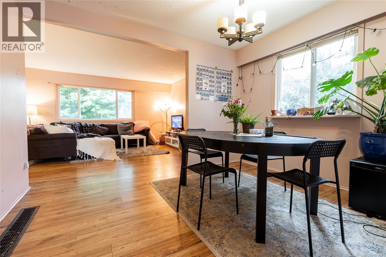 Photo 9 of 1819 Feltham Rd, Saanich BC