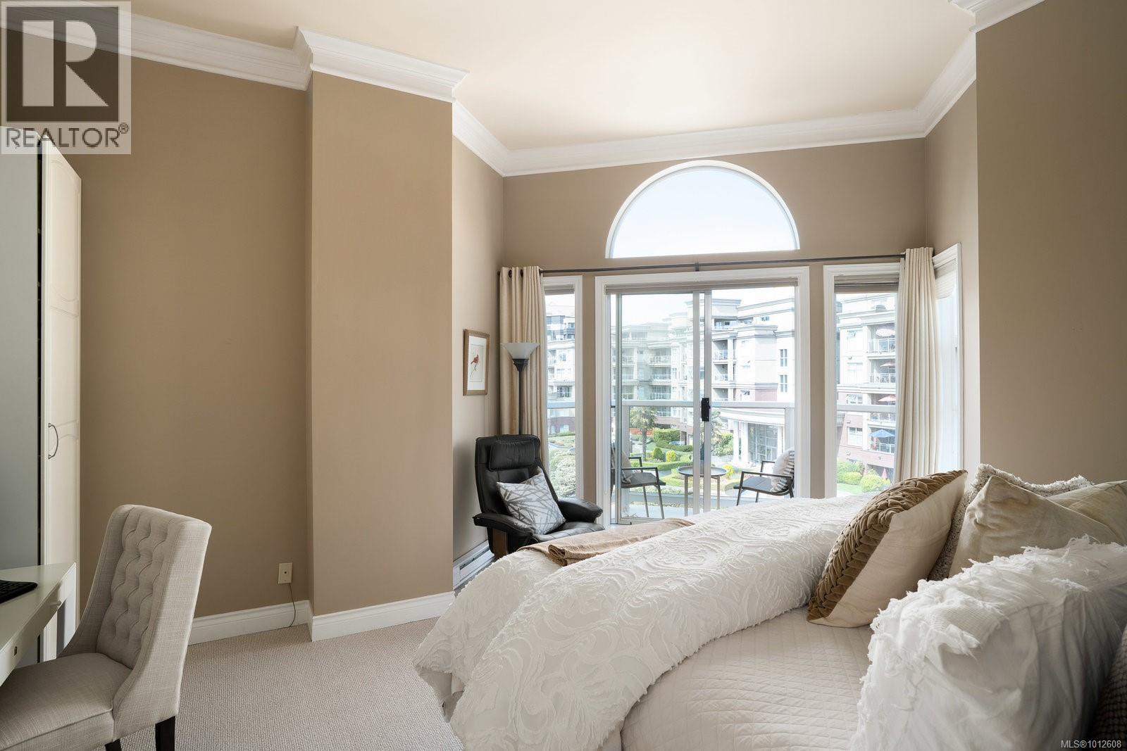 518 10 Paul Kane Place, Victoria