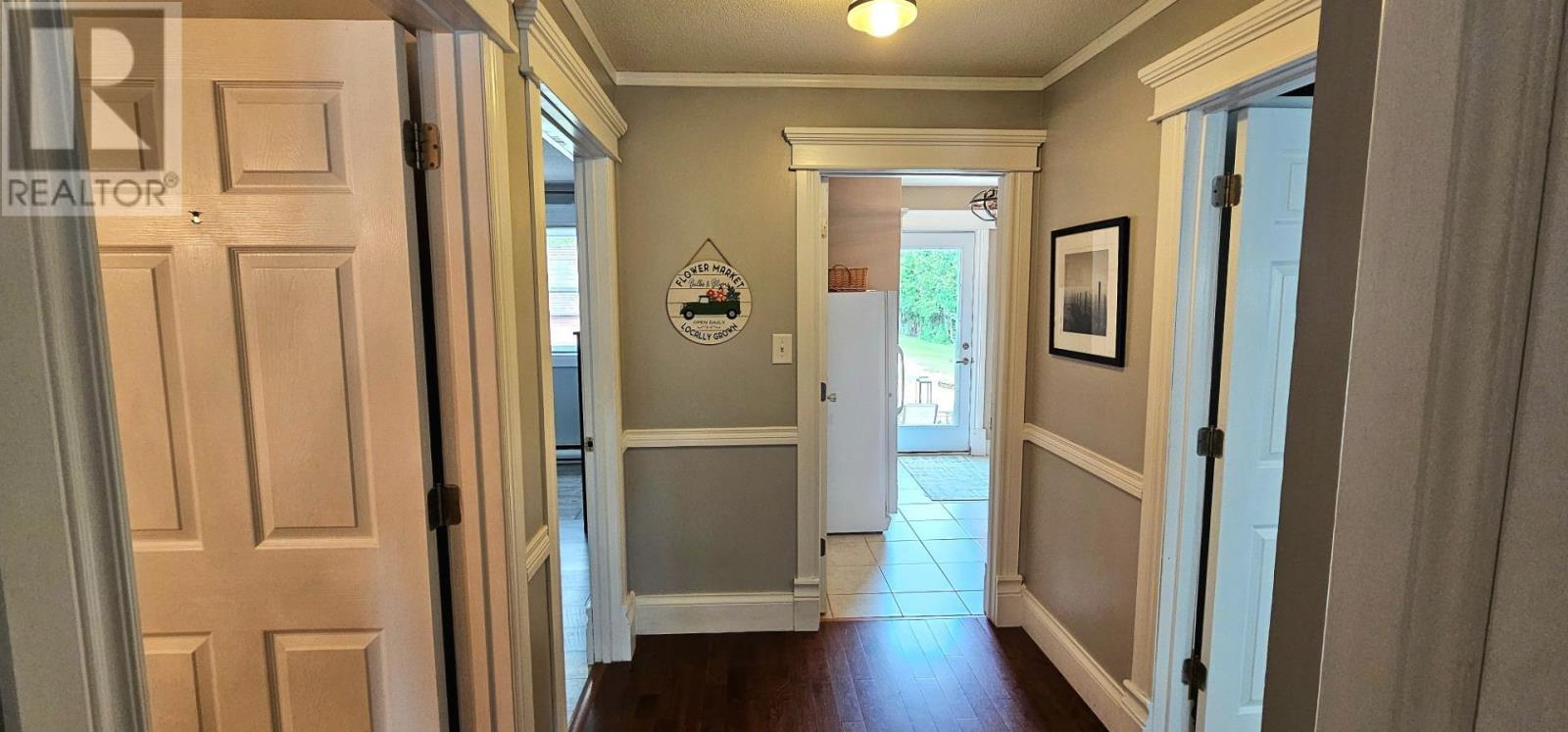 Photo 16 of 110 Dacey Rd, Sault Ste Marie ON