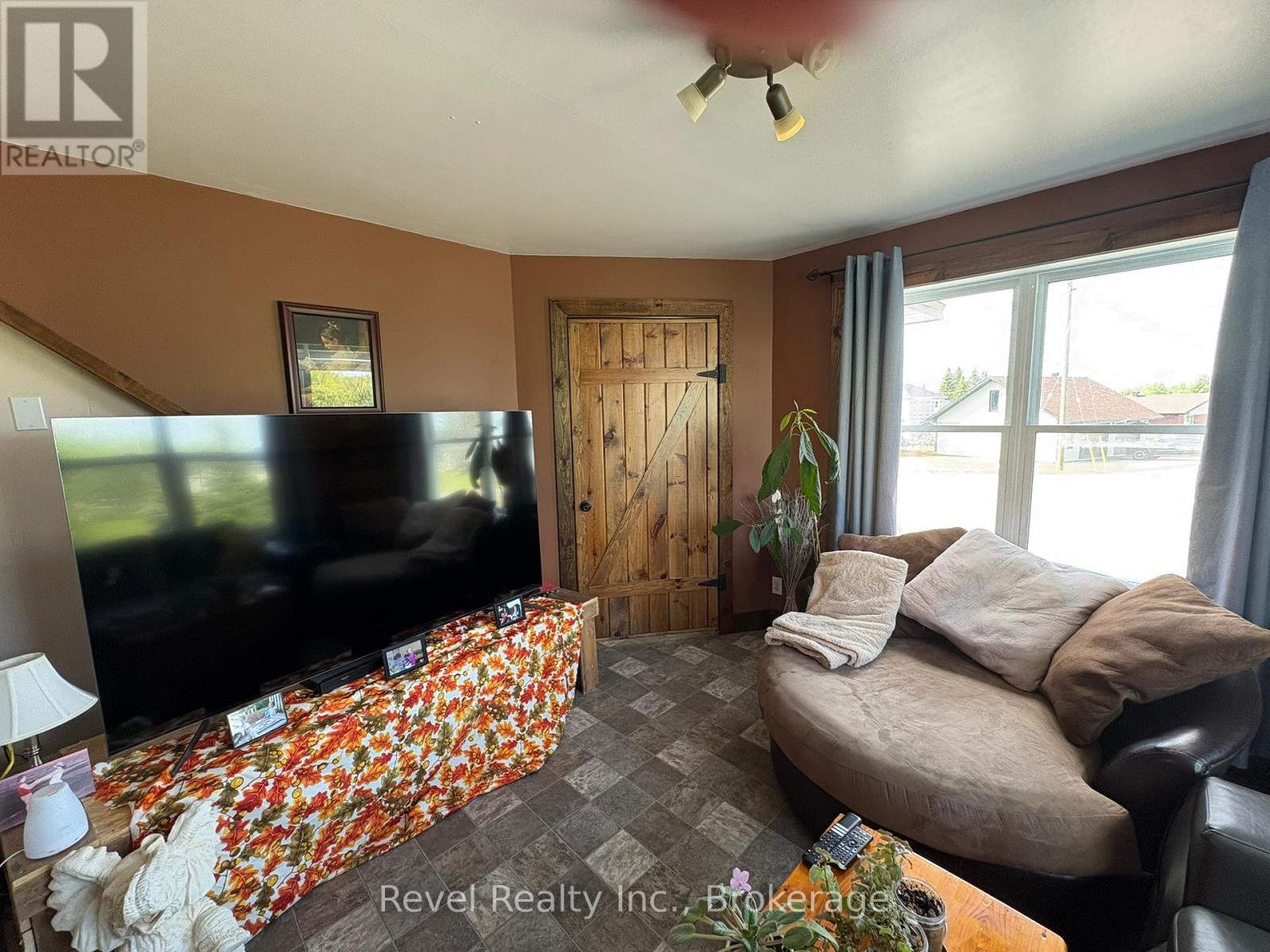 Photo 17 of 52 Doyon Street, Fauquierstrickland ON