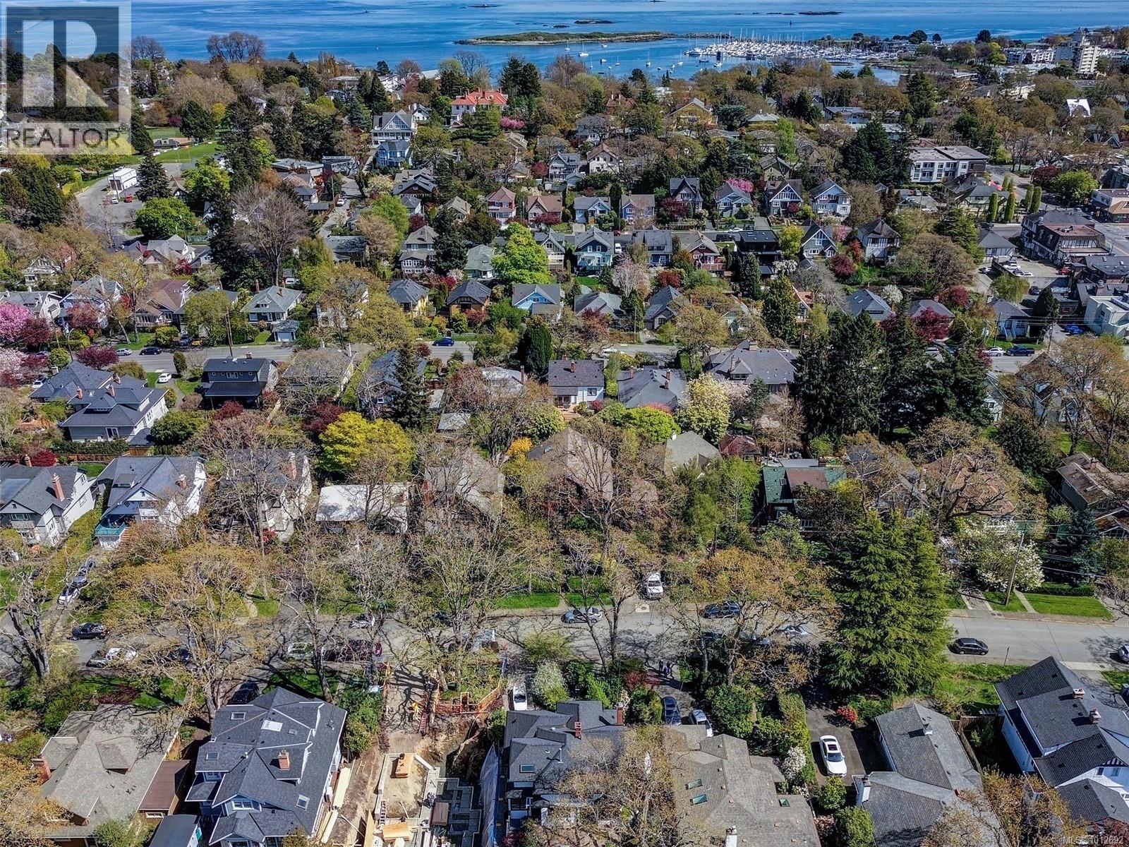 Photo 57 of 1580 Wilmot Pl, Oak Bay BC