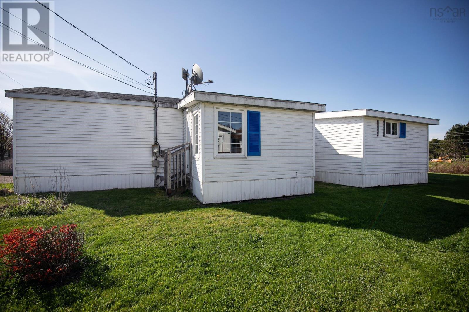Photo 5 of 36 Kent Drive, Amherst NS