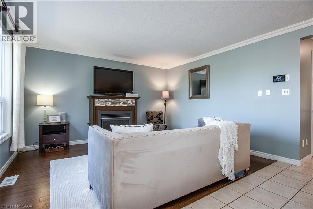 Photo 10 of 744 Keats Way, Waterloo ON
