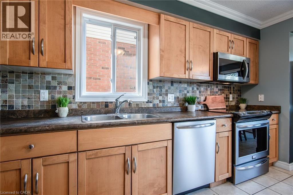 Photo 16 of 744 Keats Way, Waterloo ON