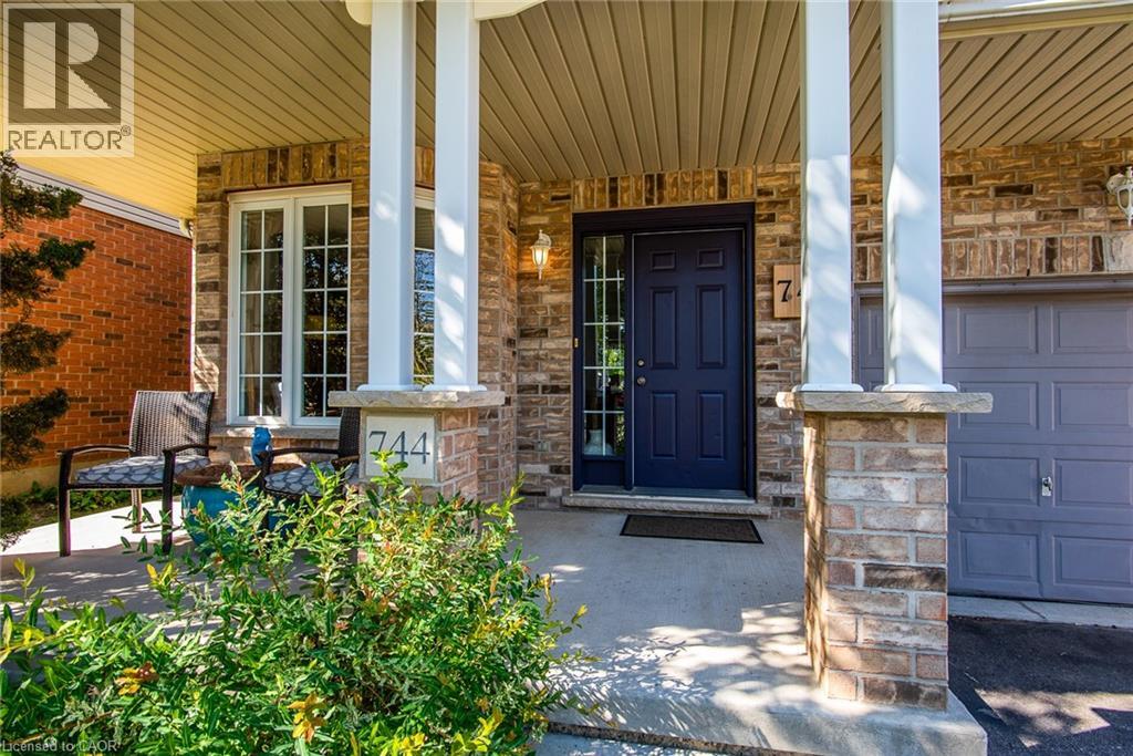 Photo 3 of 744 Keats Way, Waterloo ON