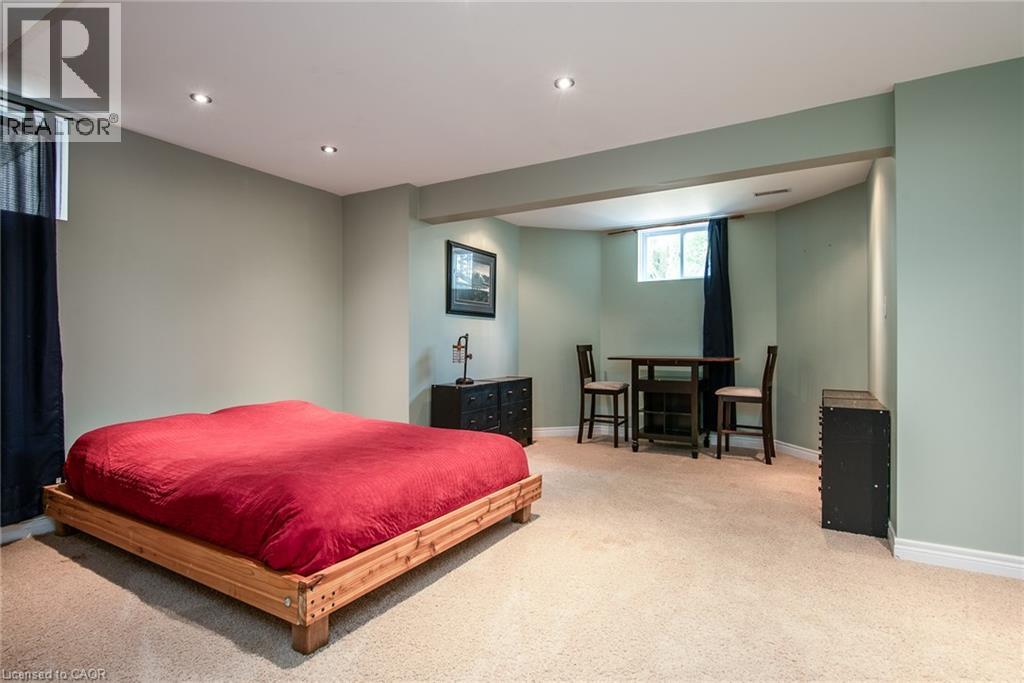 Photo 40 of 744 Keats Way, Waterloo ON