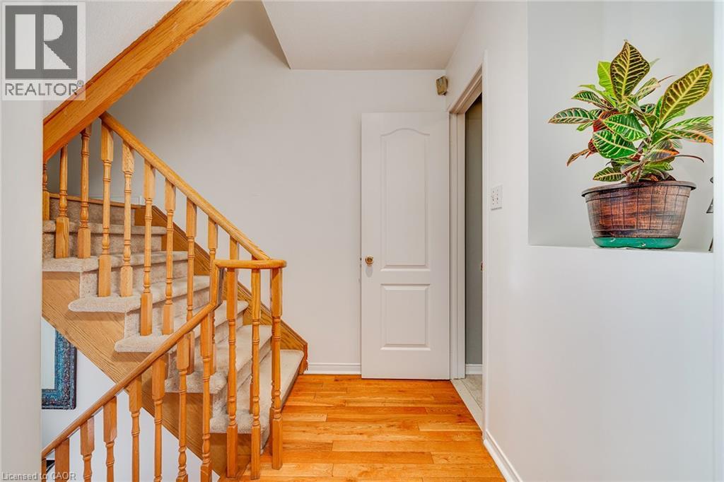 Photo 11 of 1591 South Parade Court Unit 24, Mississauga ON