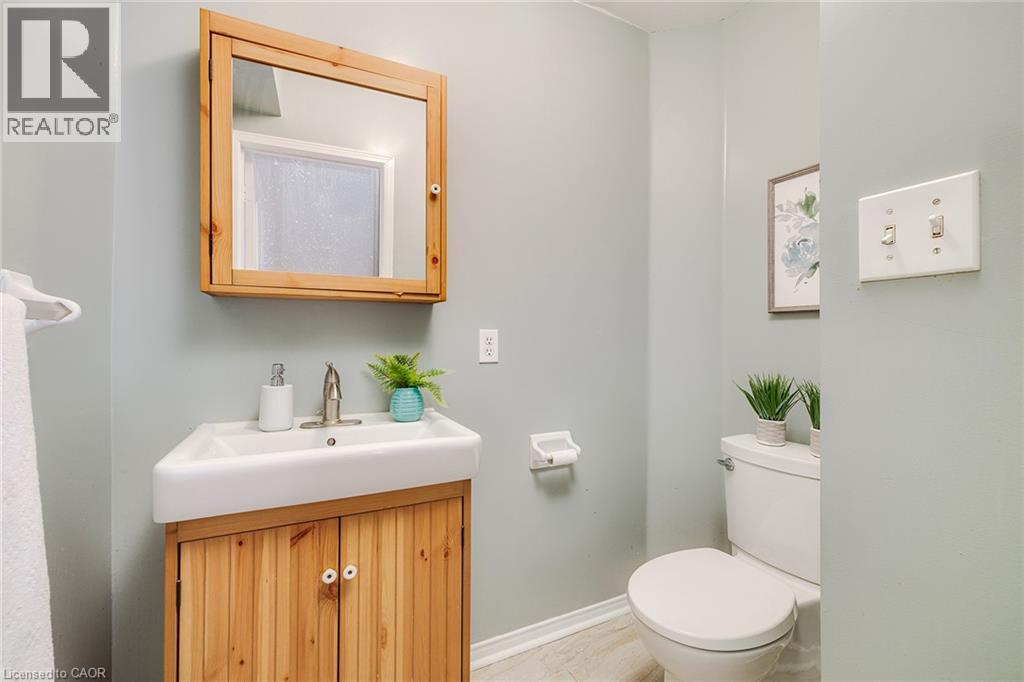 Photo 12 of 1591 South Parade Court Unit 24, Mississauga ON