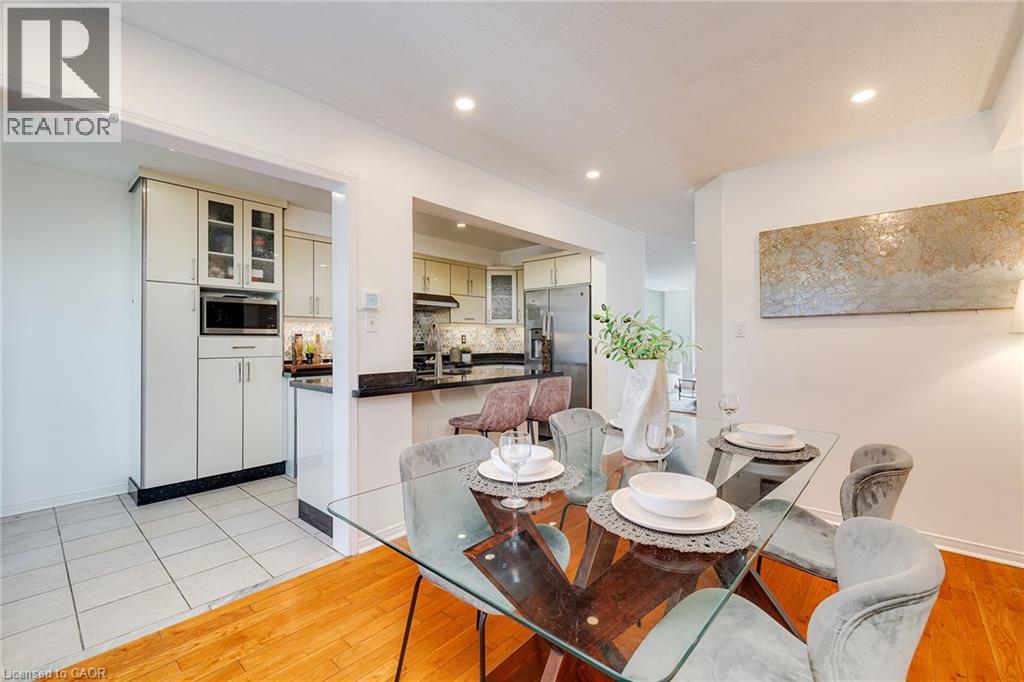 Photo 8 of 1591 South Parade Court Unit 24, Mississauga ON