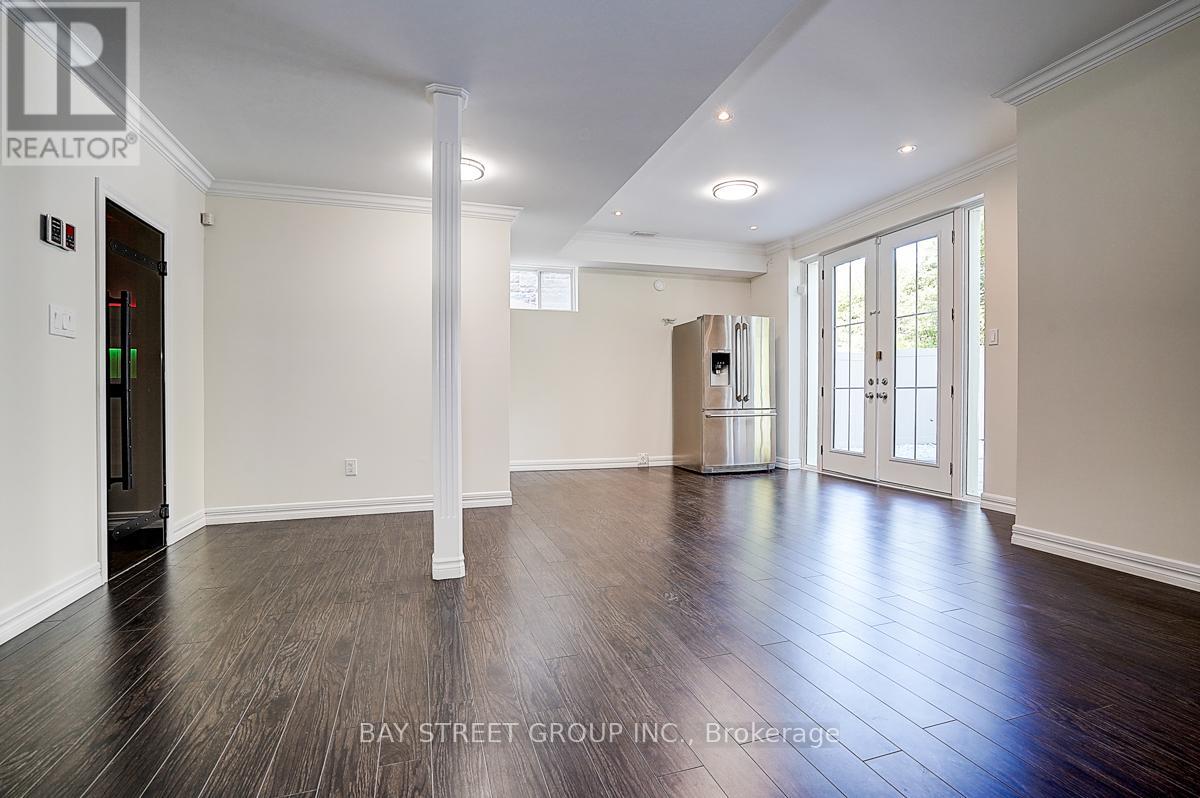 Photo 33 of 80 Lady Jessica Dr Drive N, Vaughan ON