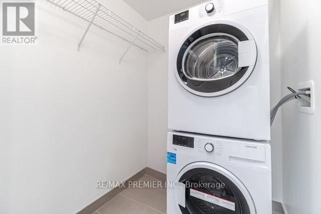 Photo 19 of 311 1787 St Clair Avenue W, Toronto ON