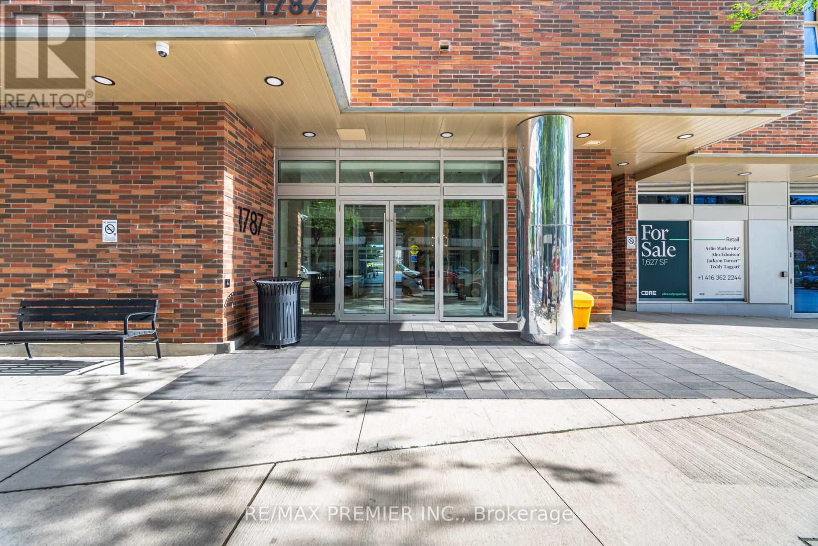 Photo 22 of 311 1787 St Clair Avenue W, Toronto ON