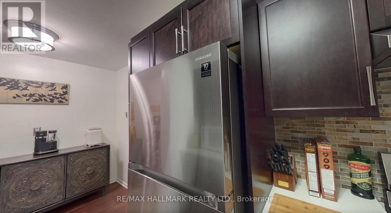 Photo 9 of 310 270 Palmdale Drive, Toronto ON