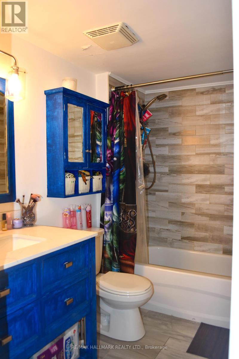 Photo 25 of 310 270 Palmdale Drive, Toronto ON