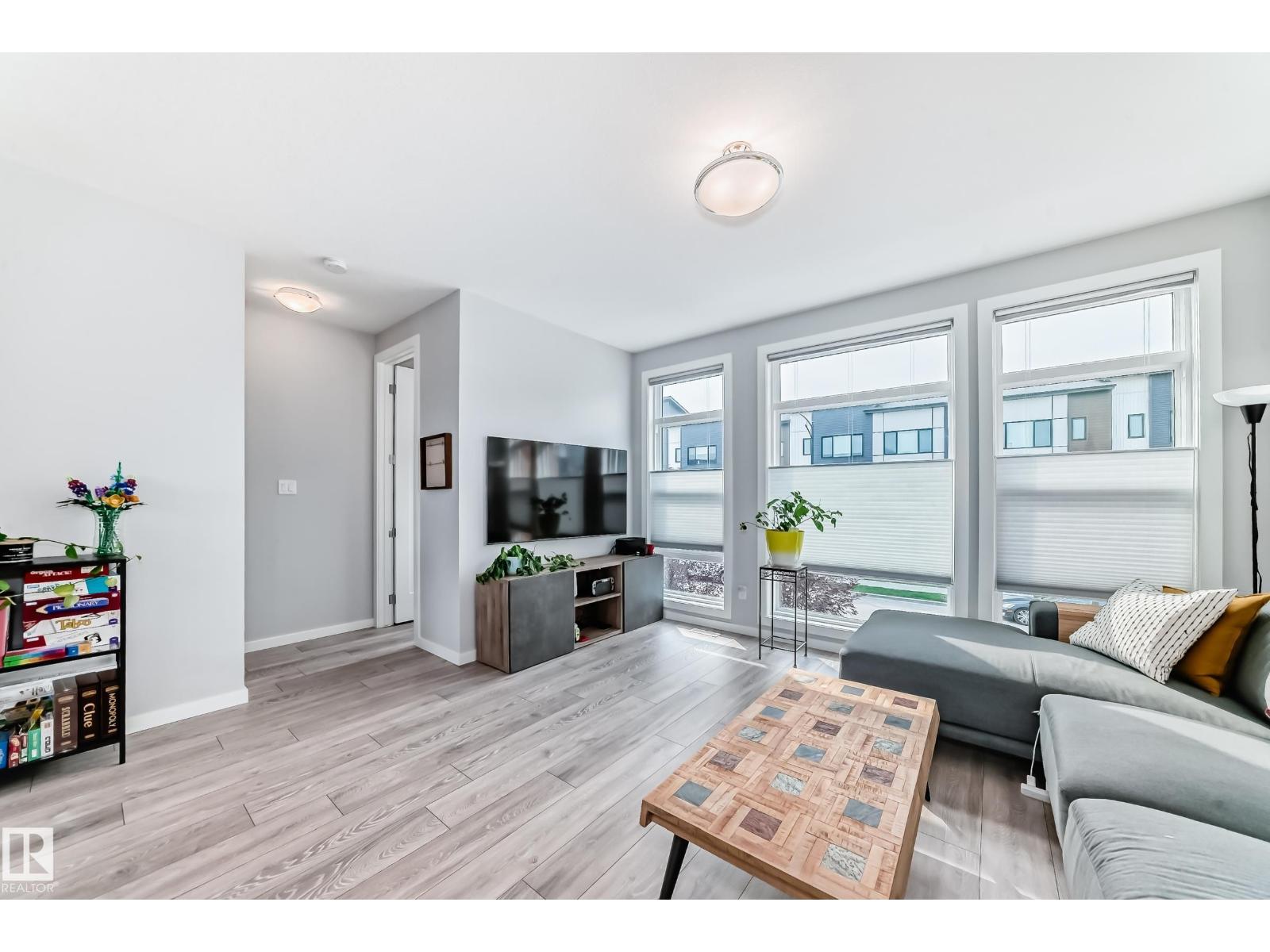 Photo 19 of 1746 Keene Cr Sw, Edmonton AB