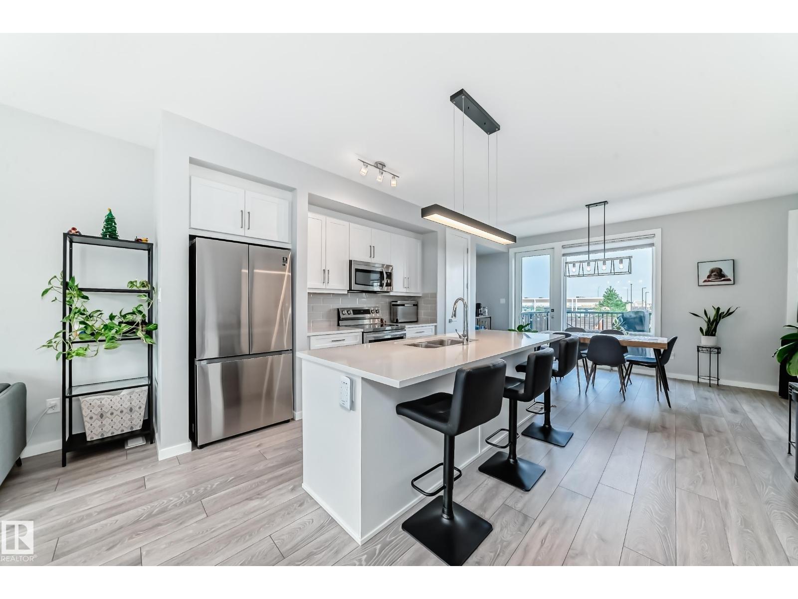Photo 9 of 1746 Keene Cr Sw, Edmonton AB