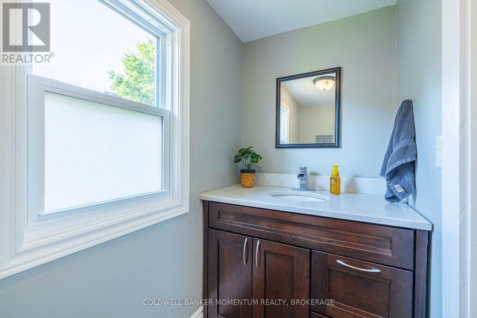 Photo 22 of 66 Oak Street, Port Colborne ON