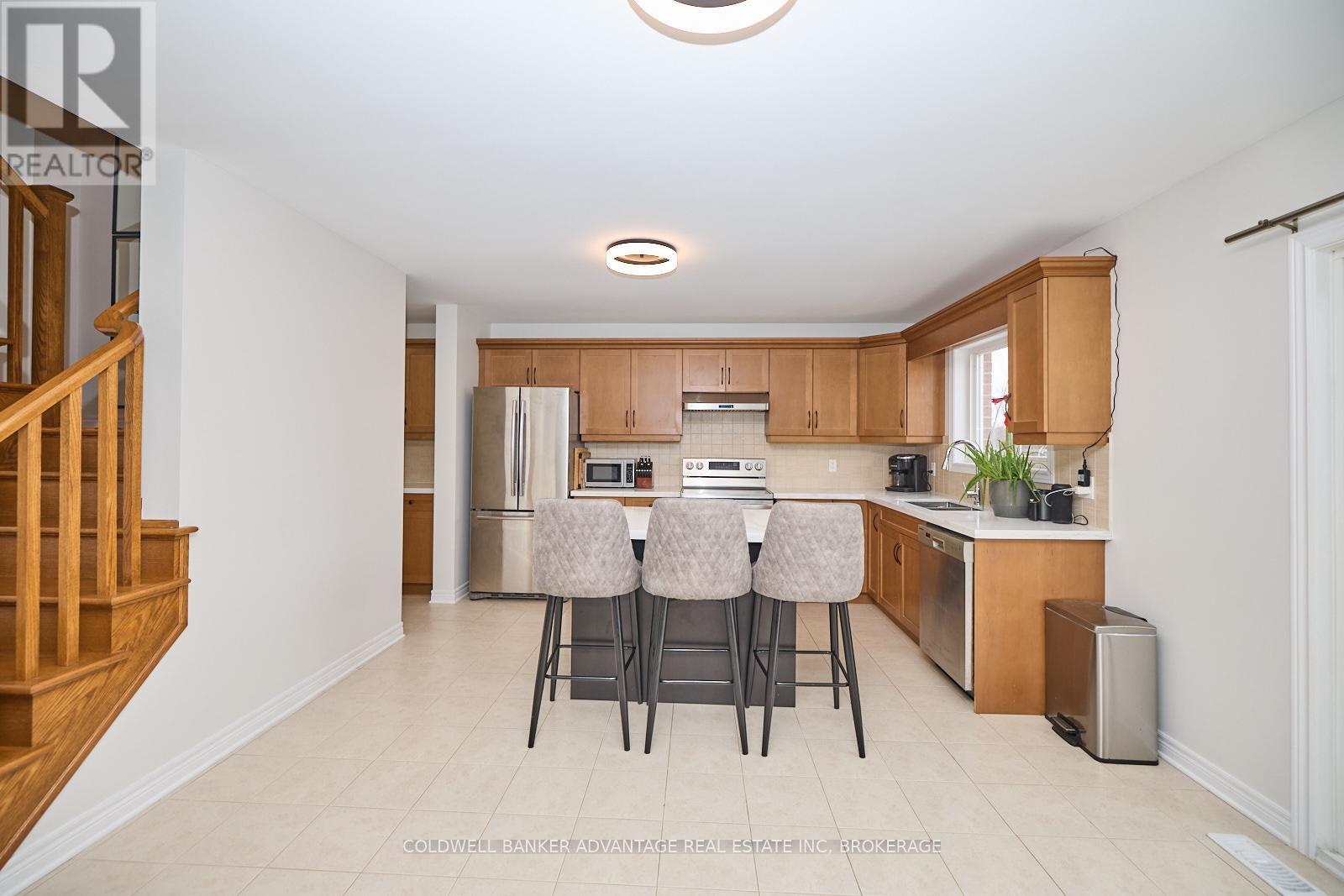 Photo 10 of 116 Clare Avenue, Welland ON