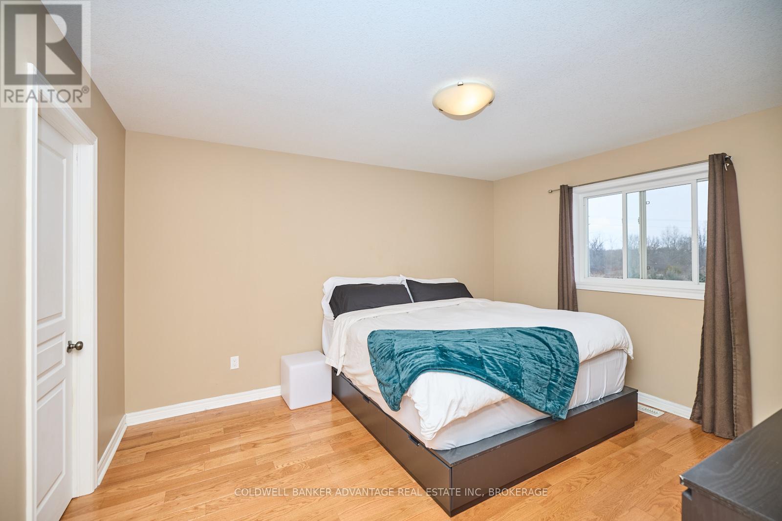 Photo 23 of 116 Clare Avenue, Welland ON