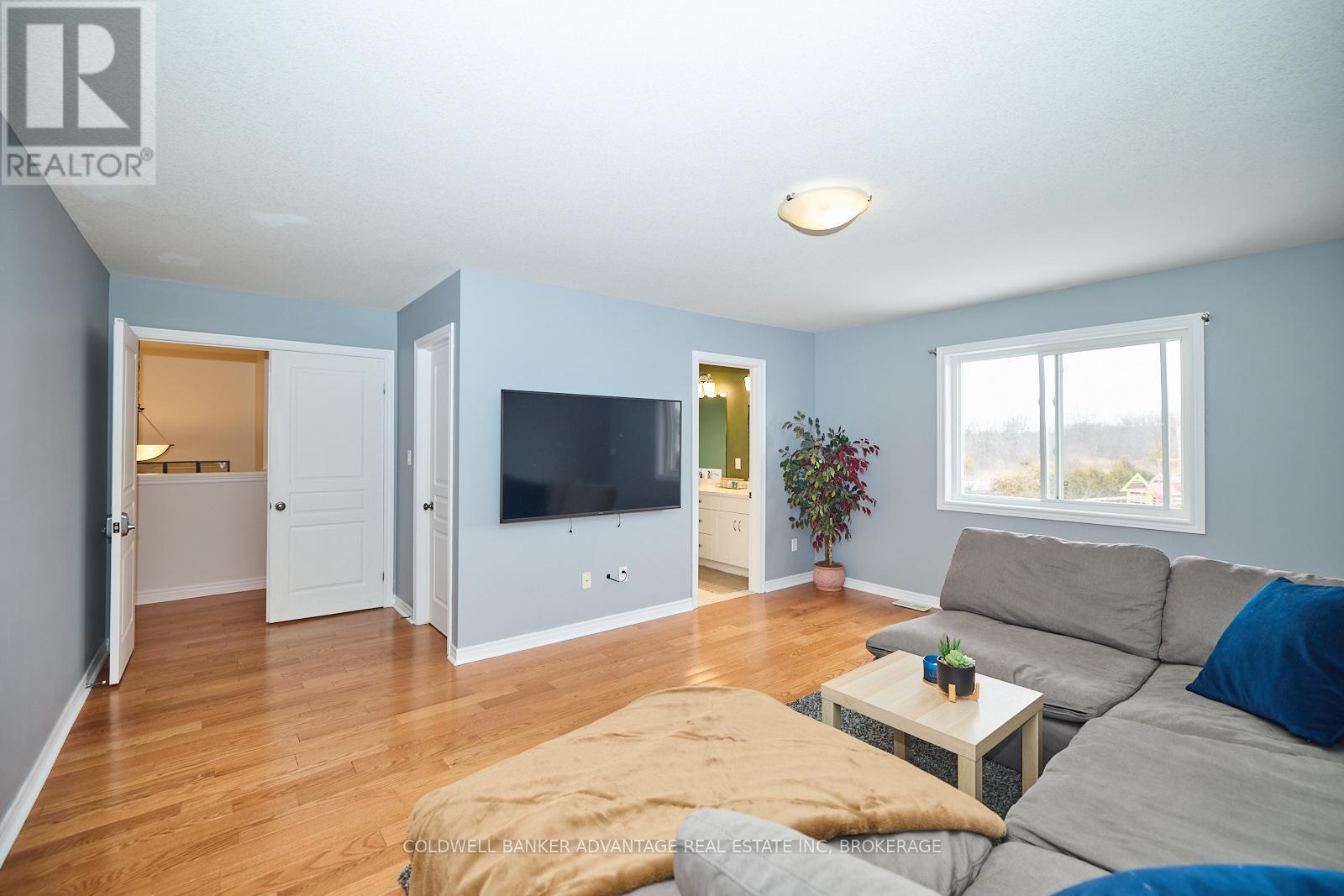 Photo 26 of 116 Clare Avenue, Welland ON