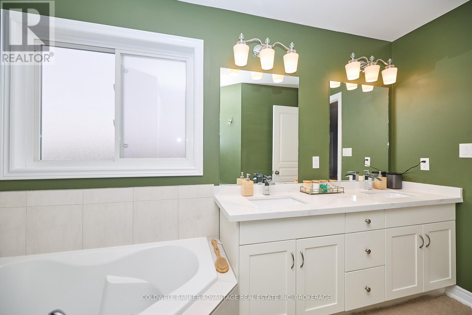 Photo 30 of 116 Clare Avenue, Welland ON