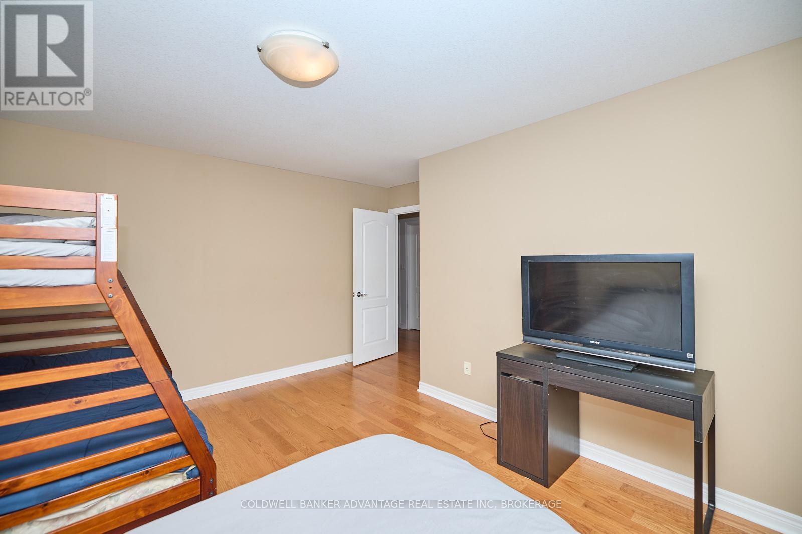 Photo 34 of 116 Clare Avenue, Welland ON