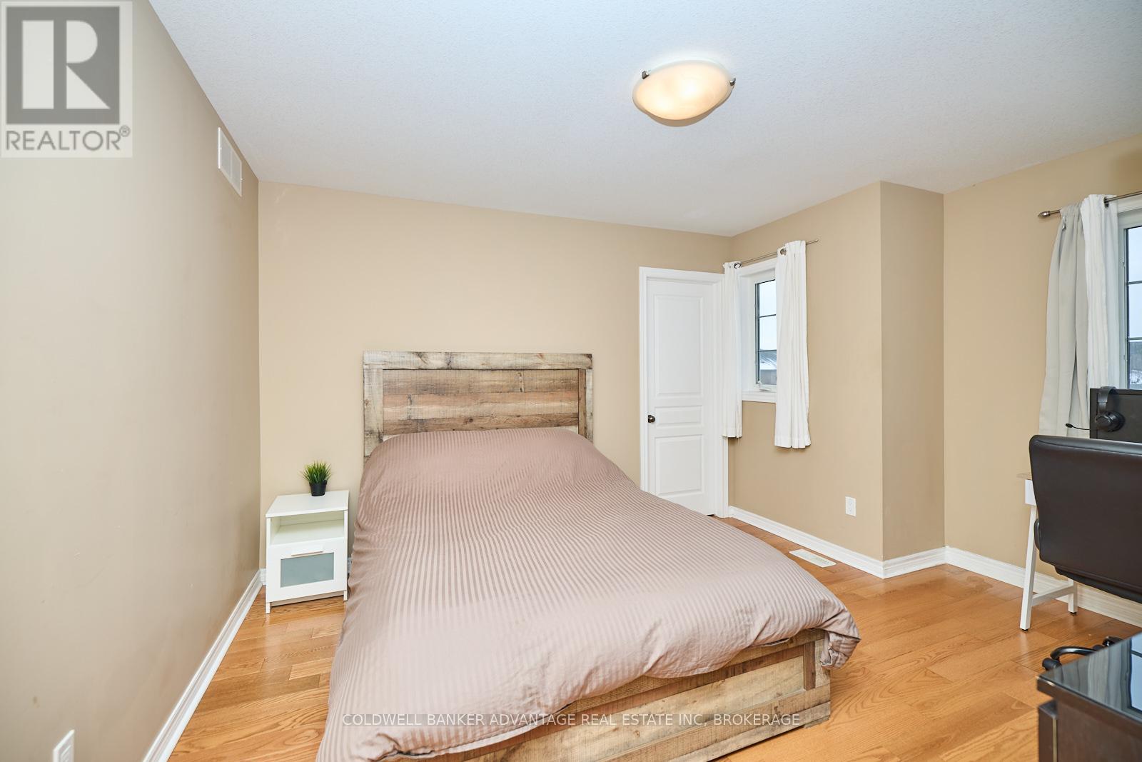 Photo 35 of 116 Clare Avenue, Welland ON