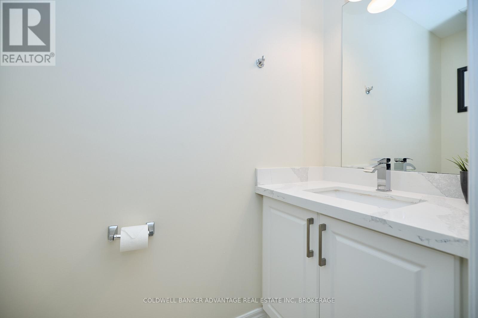Photo 7 of 116 Clare Avenue, Welland ON