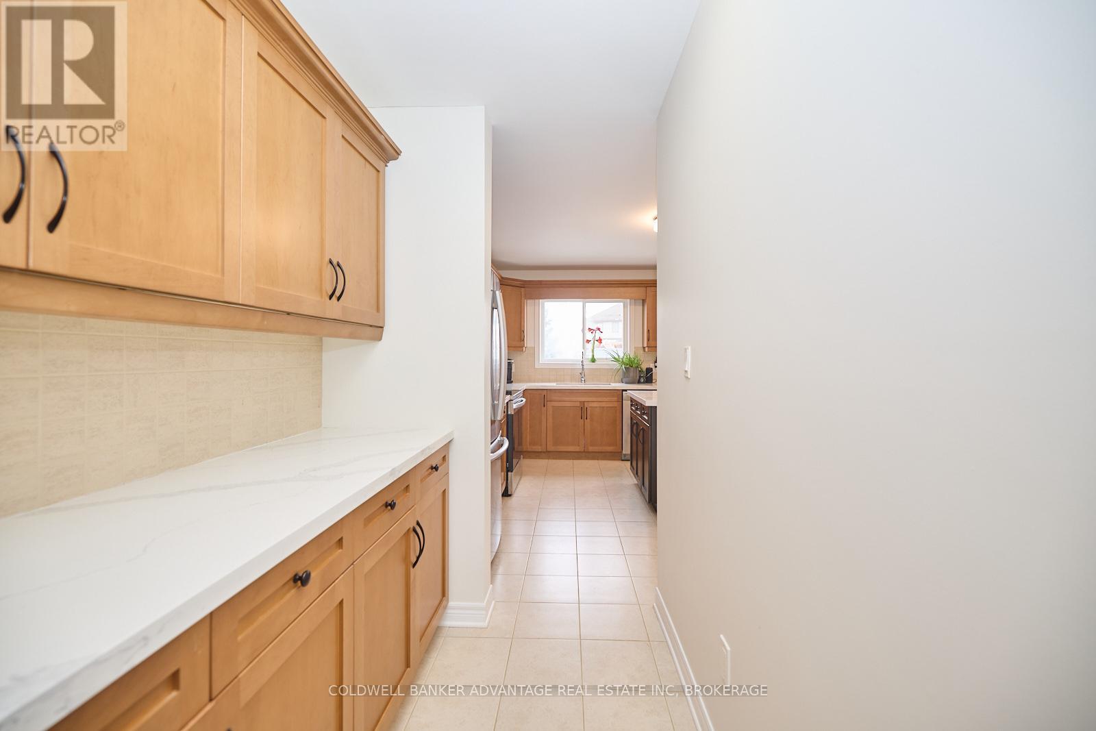 Photo 8 of 116 Clare Avenue, Welland ON