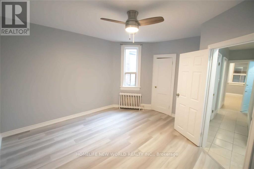 Photo 6 of 3rd Floor 1104 College Street, Toronto ON