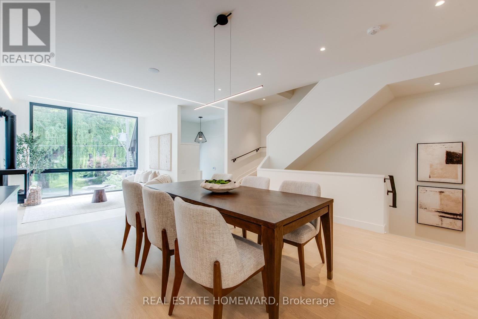 Photo 13 of 174 Kenilworth Avenue, Toronto ON