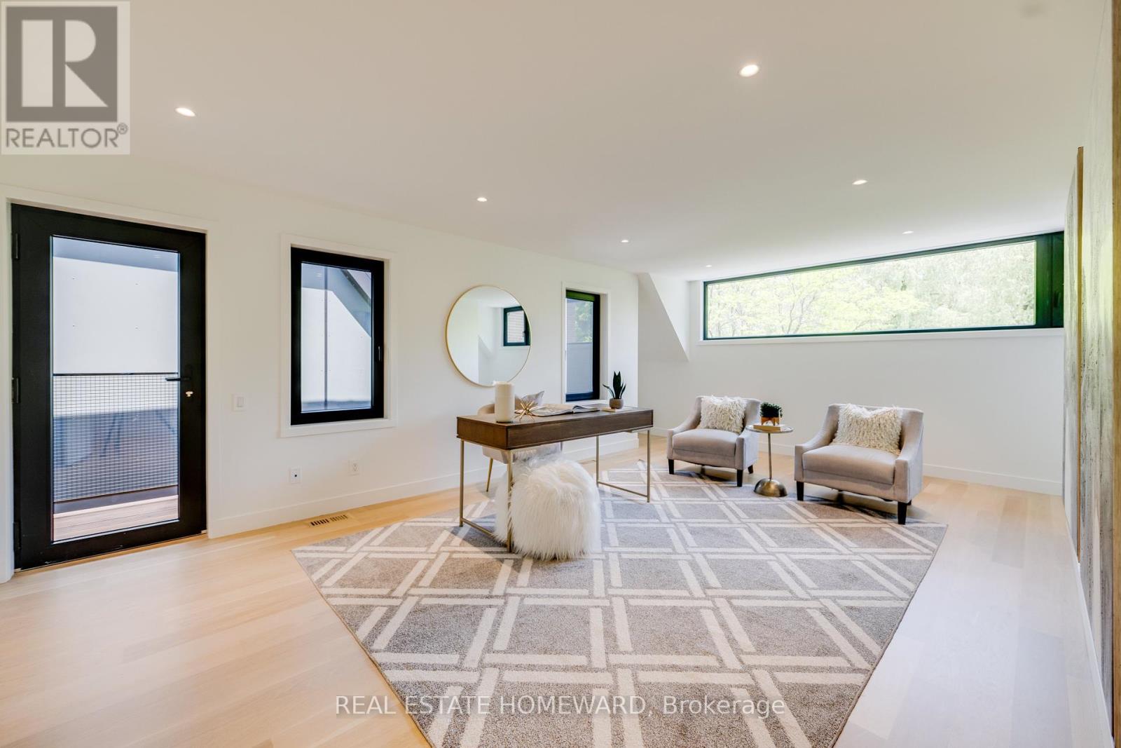 Photo 40 of 174 Kenilworth Avenue, Toronto ON