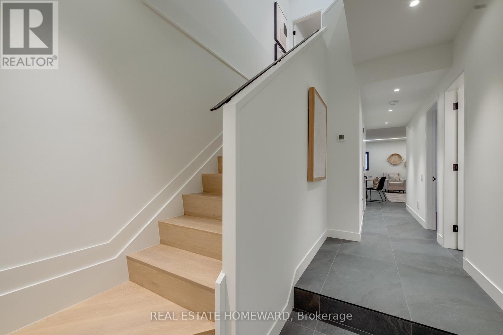 Photo 41 of 174 Kenilworth Avenue, Toronto ON