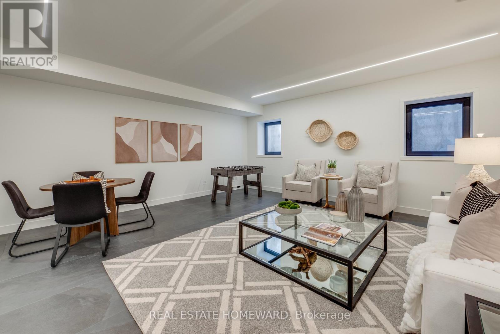 Photo 43 of 174 Kenilworth Avenue, Toronto ON