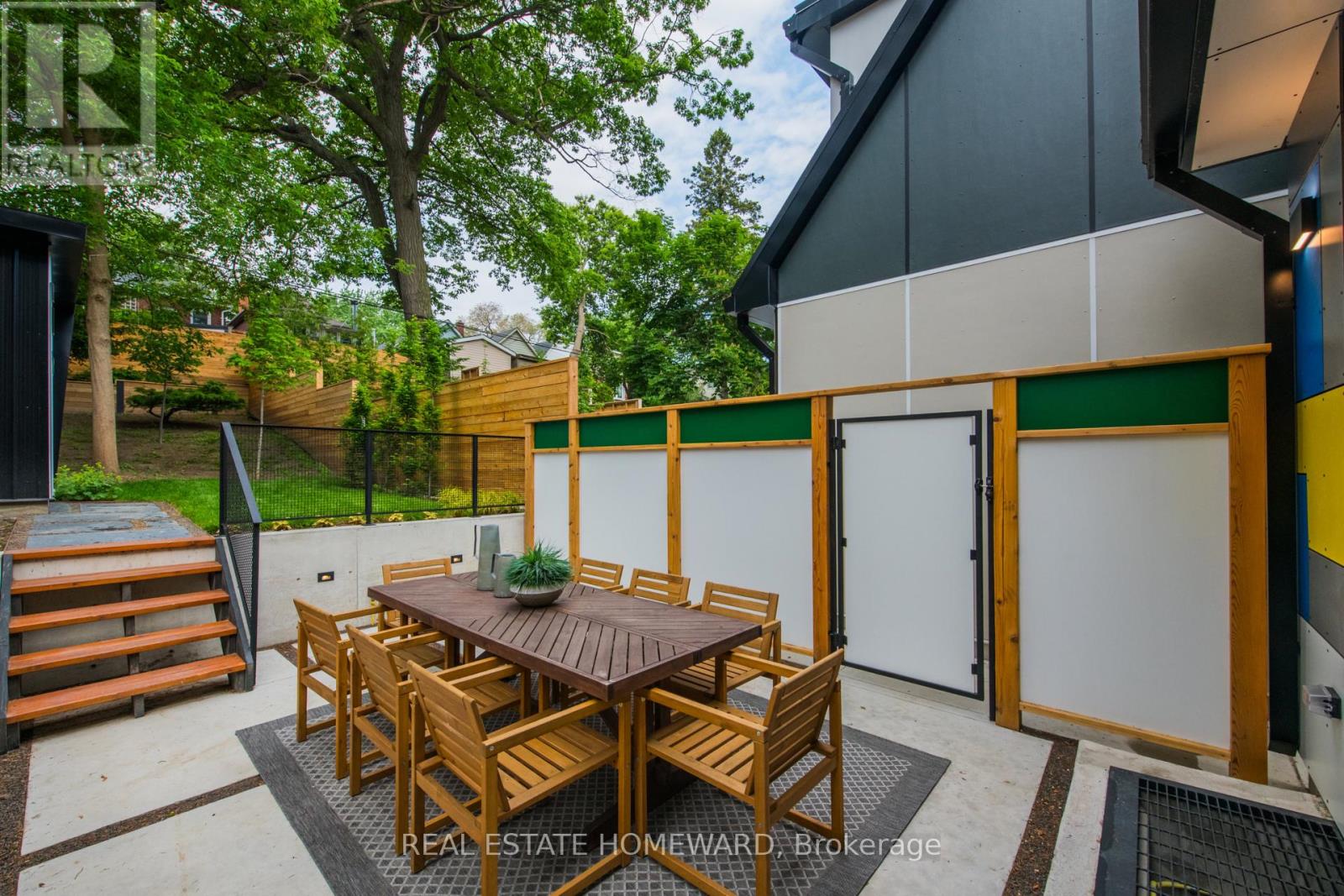 Photo 45 of 174 Kenilworth Avenue, Toronto ON