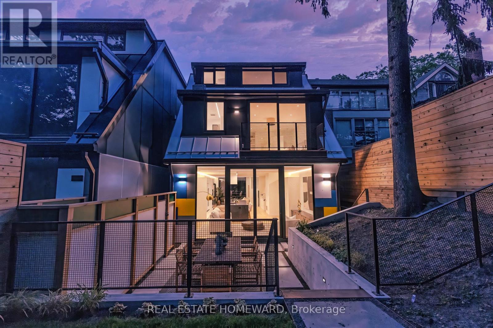 Photo 49 of 174 Kenilworth Avenue, Toronto ON