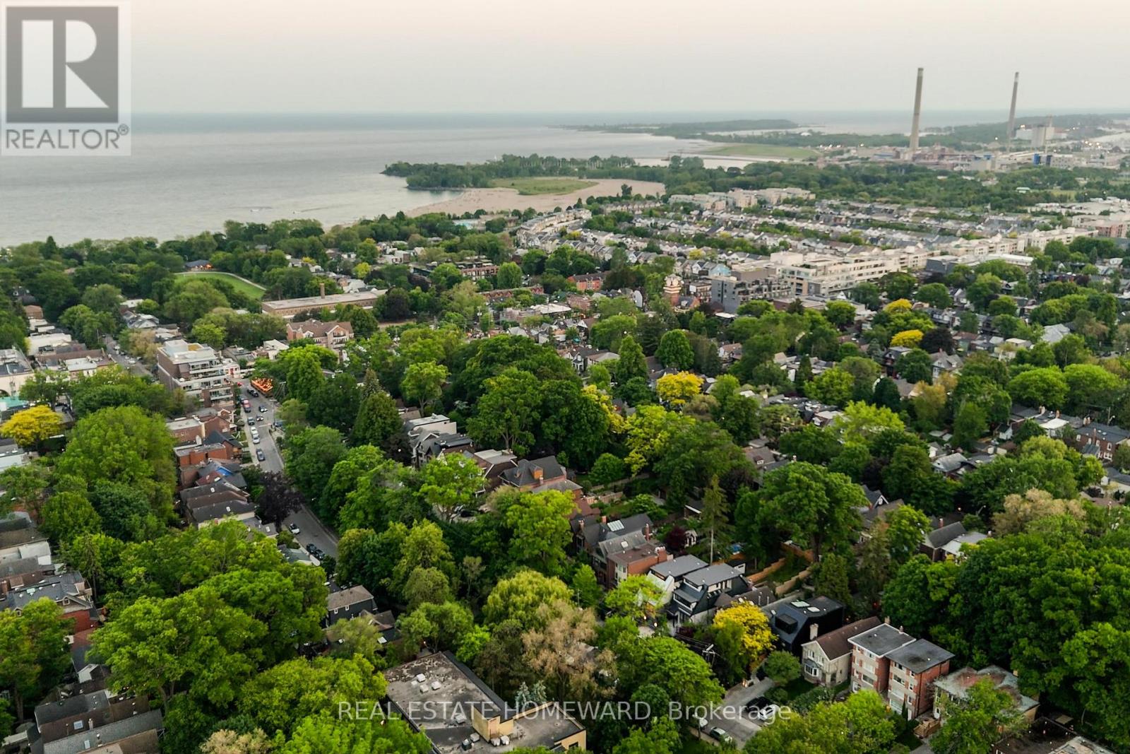 Photo 50 of 174 Kenilworth Avenue, Toronto ON