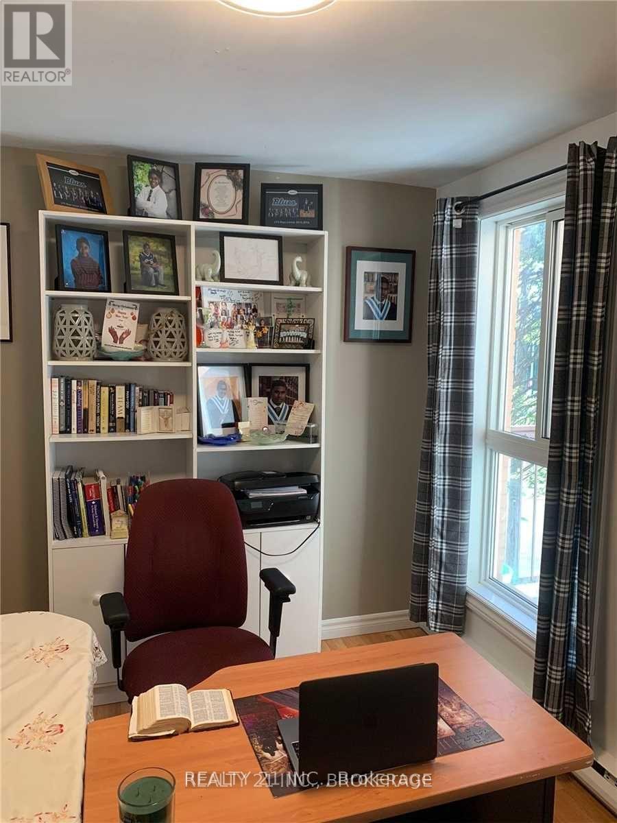Photo 11 of 2045 100 Mornelle Court, Toronto ON