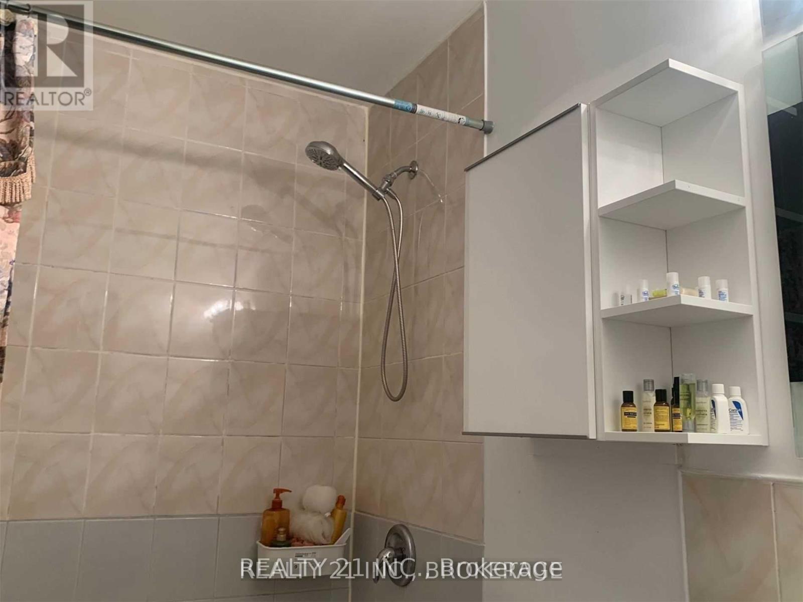 Photo 5 of 2045 100 Mornelle Court, Toronto ON